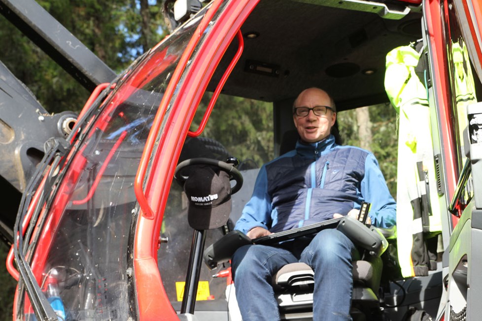 Ketil Kjenseth i hogstmaskin