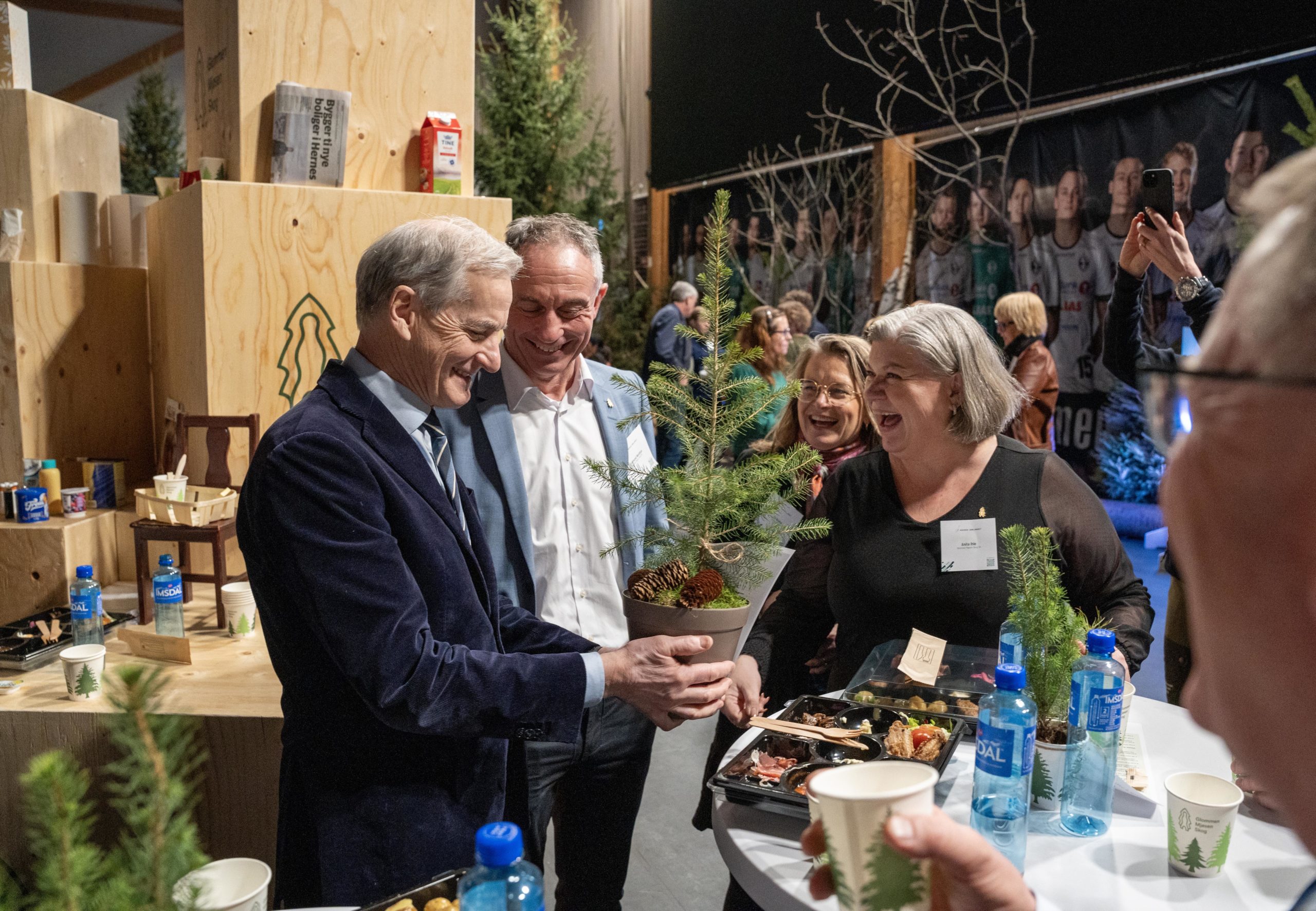 Jonas Gahr Støre, Gudmund Nordtun og Anita Ihle.