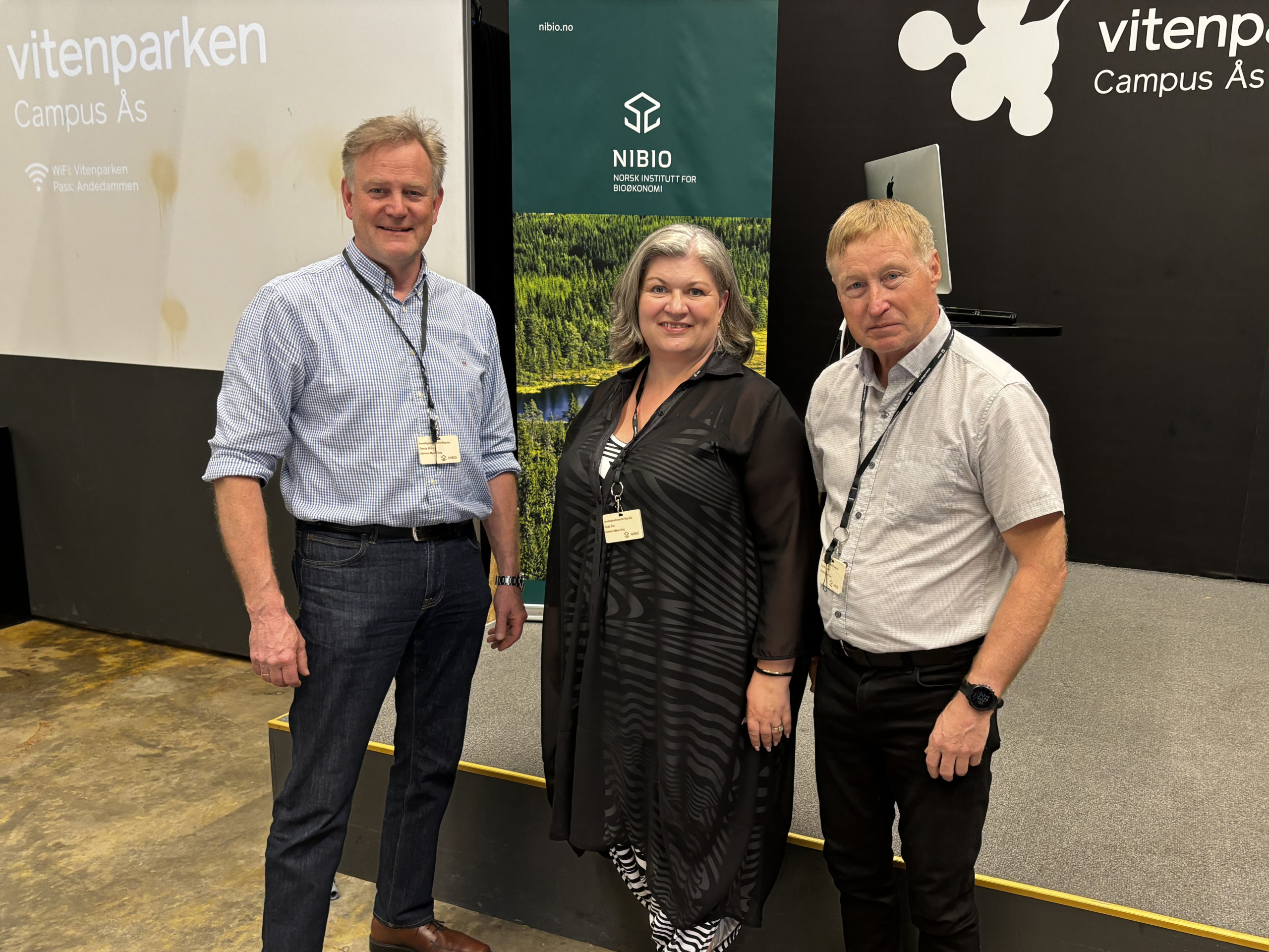 Sverre Holm, Anita Ihle og Geir Korsvold.